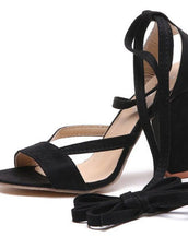 Cross-tied Ankle Lace Lady's Pumps